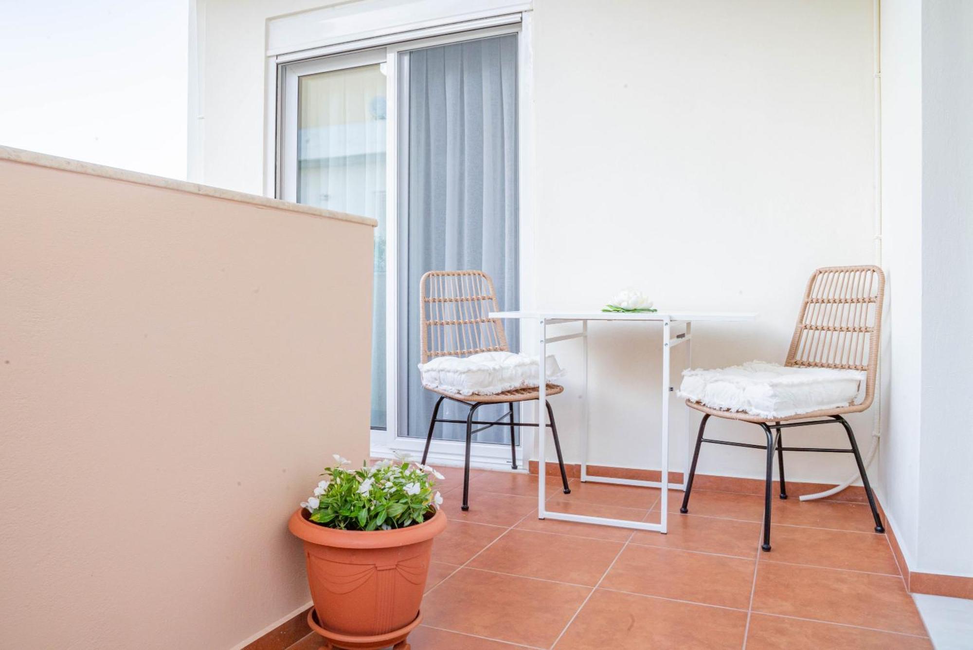 Nufaro Apartments - Rethymno City Center エクステリア 写真